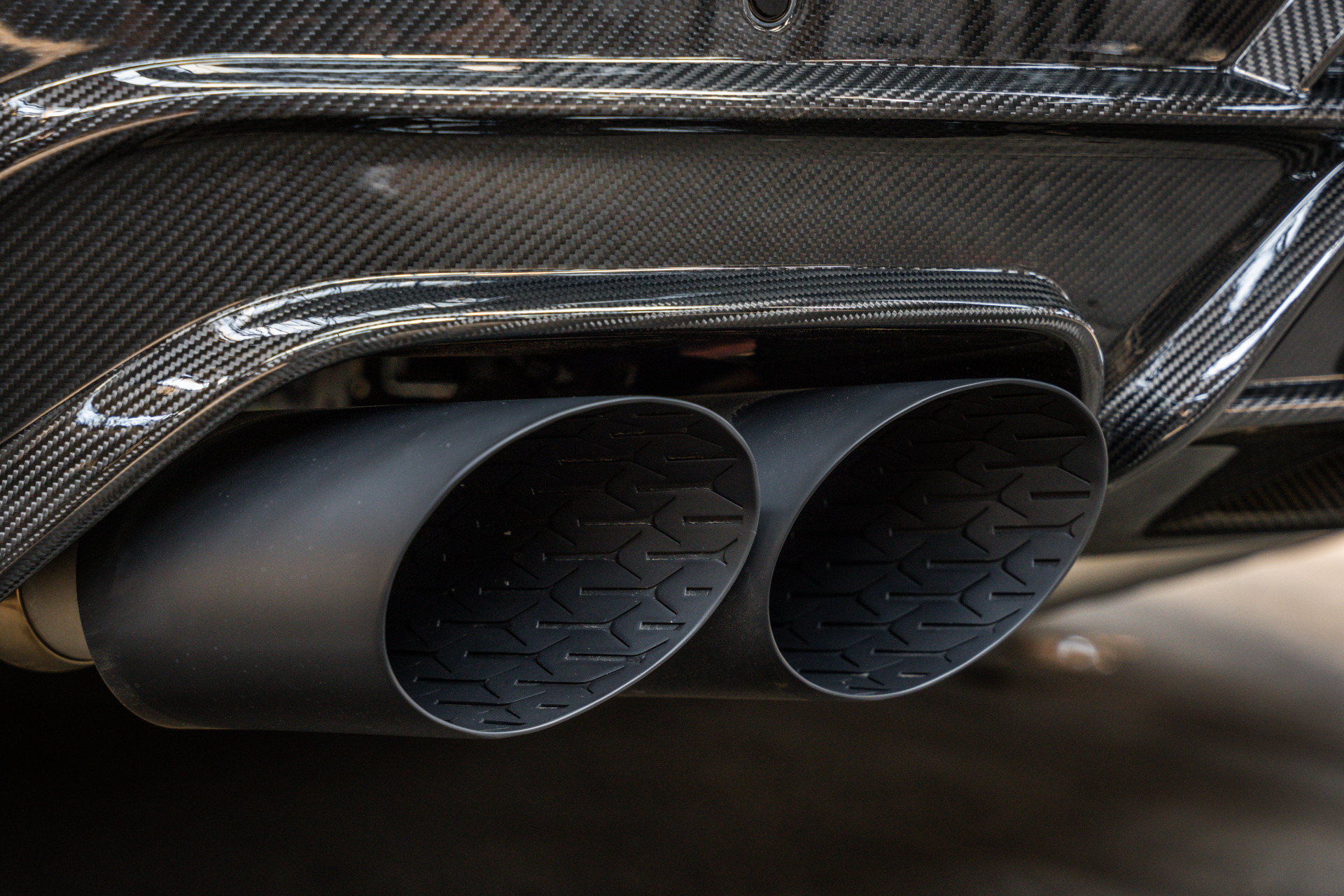 Close-up of tailpipe trims